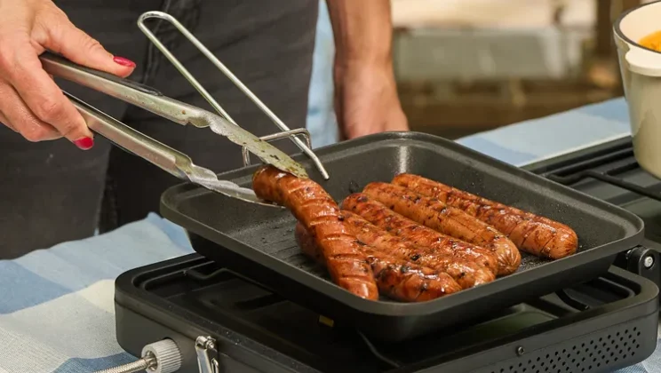 Marinated Grilled Hot Dogs Recipe: A Quick and Tasty Meal in Under 30 Minutes