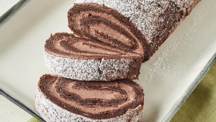How to Make Bûche de Noël (Easy Recipe Step-by-Step)