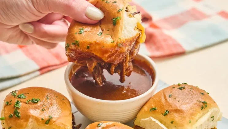 Easy Shredded Beef Sliders Recipe You Can Make in 30 Minutes